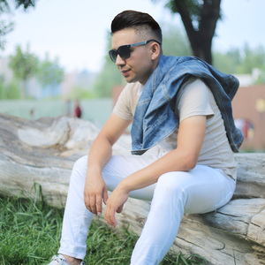 妻子被按摩师按高潮
